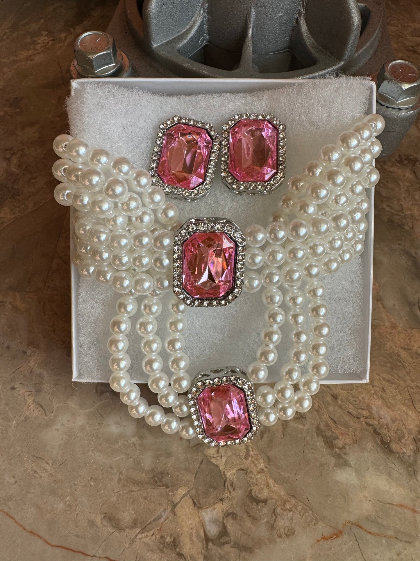 Elegant Pearl Jewelry Set with Gemstone Accents